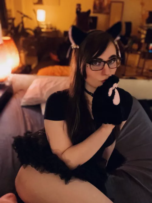 Think you could make me purr? by AvaShade