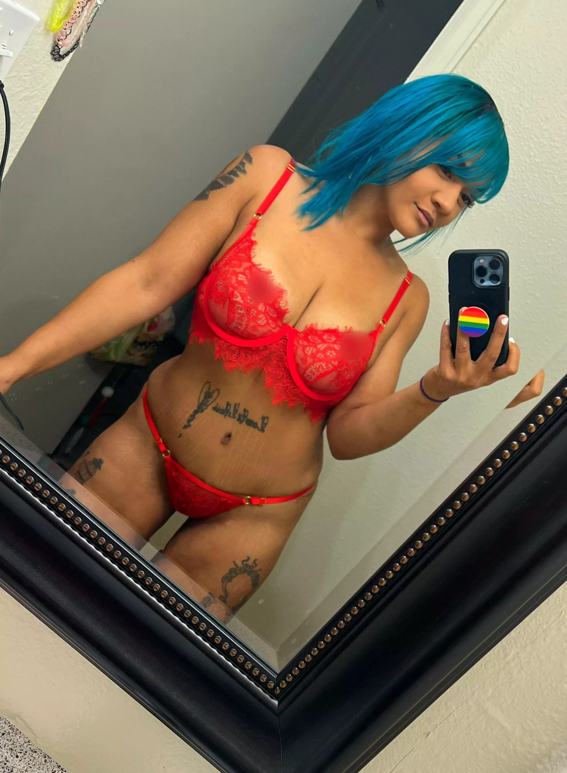 thinking about getting my belly button pierced… 🧐 posted by sallyxmd