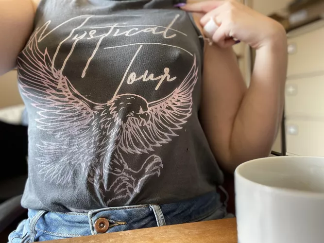 Thirst traps in the office as usual by summerpeachxox