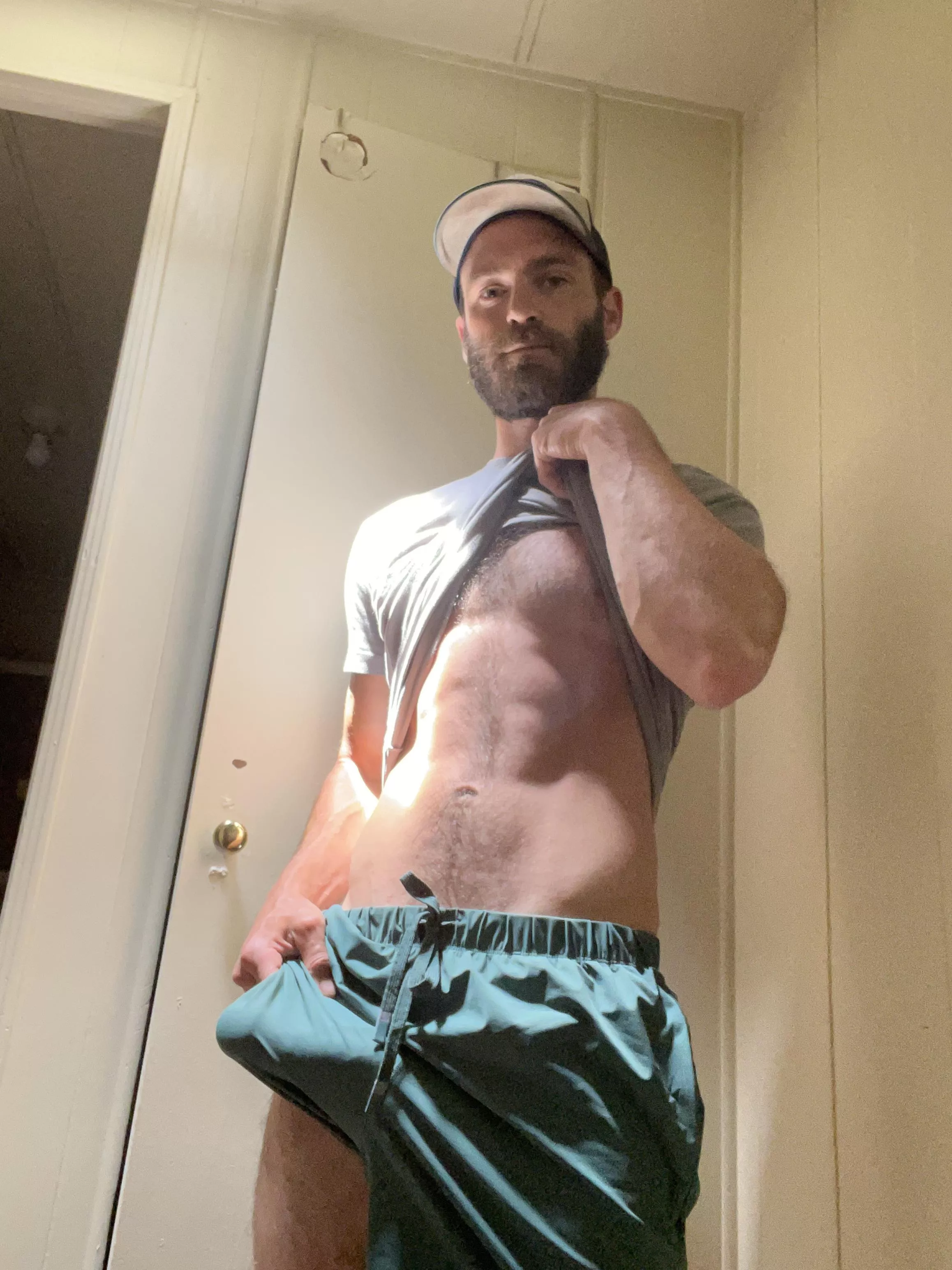 Thirsty Thursday posted by livingrovedaloca