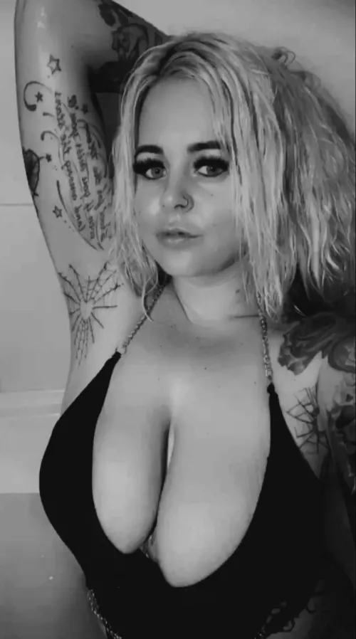 Thirsty Thursday by Nikkinikkin9nedoors