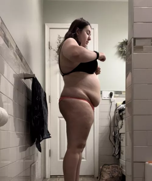 This belly hang is no joke by ZaraGainer