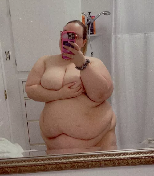 This body is brought to you by cannabis, happy 420 babes 💚 by Blondebaebe