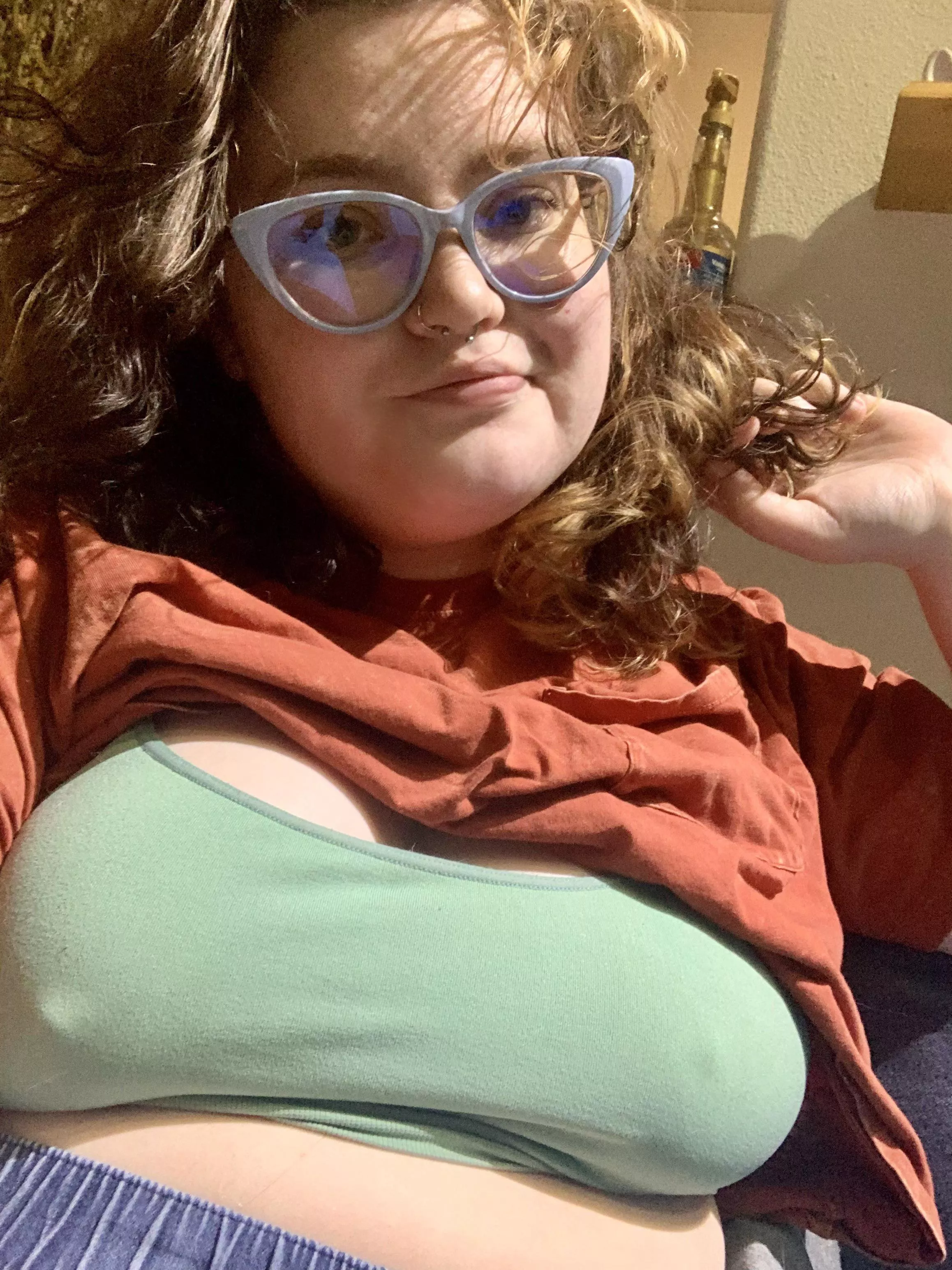 This “bra” doesn’t really do it’s job very well posted by pleatherchandler