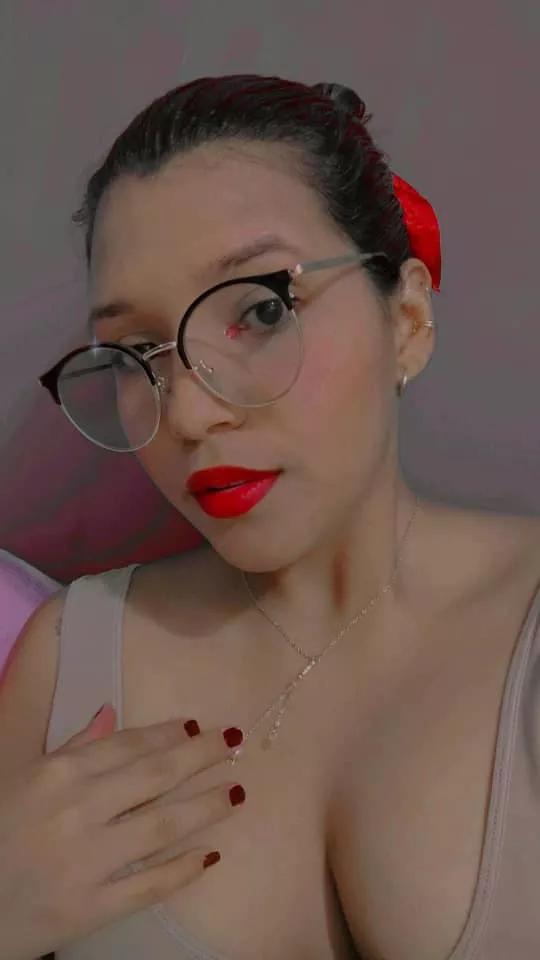 This cute little face does wonderful things with her asshole posted by Sollove10