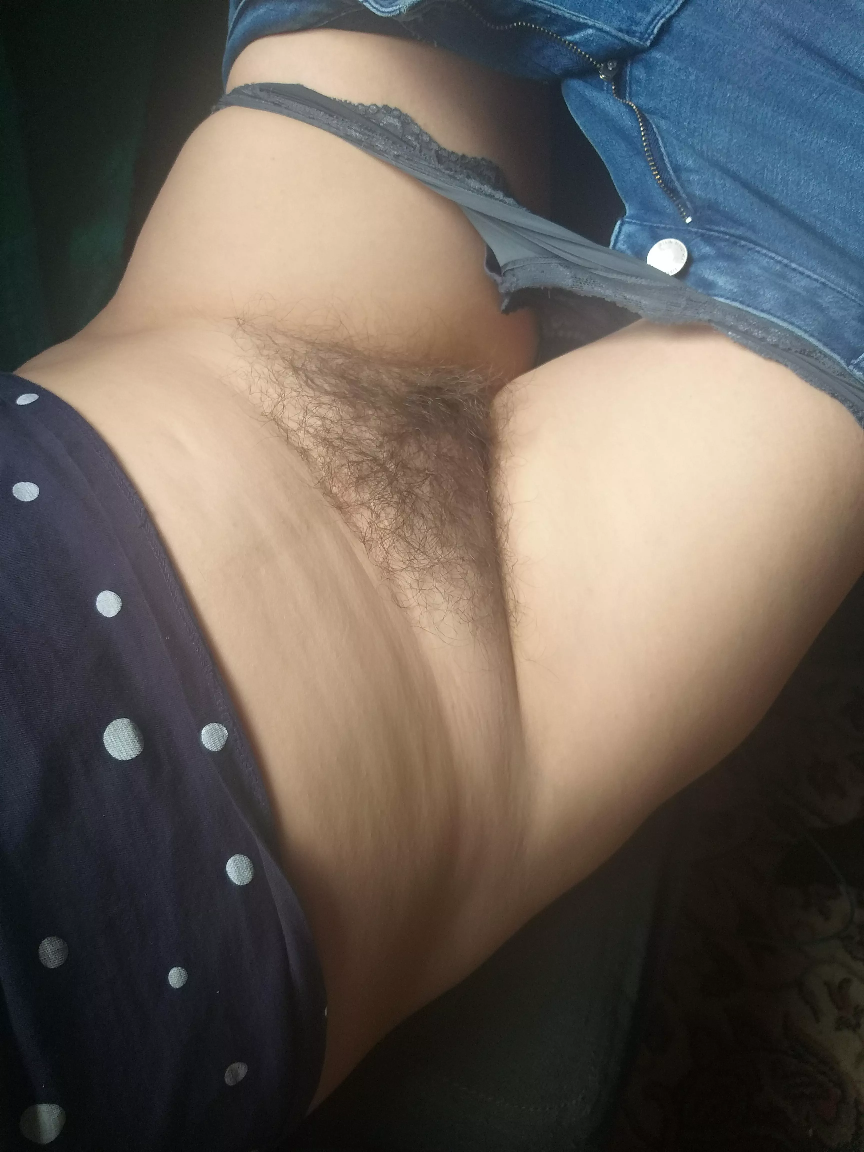 This gilf needs your attention posted by tritech11