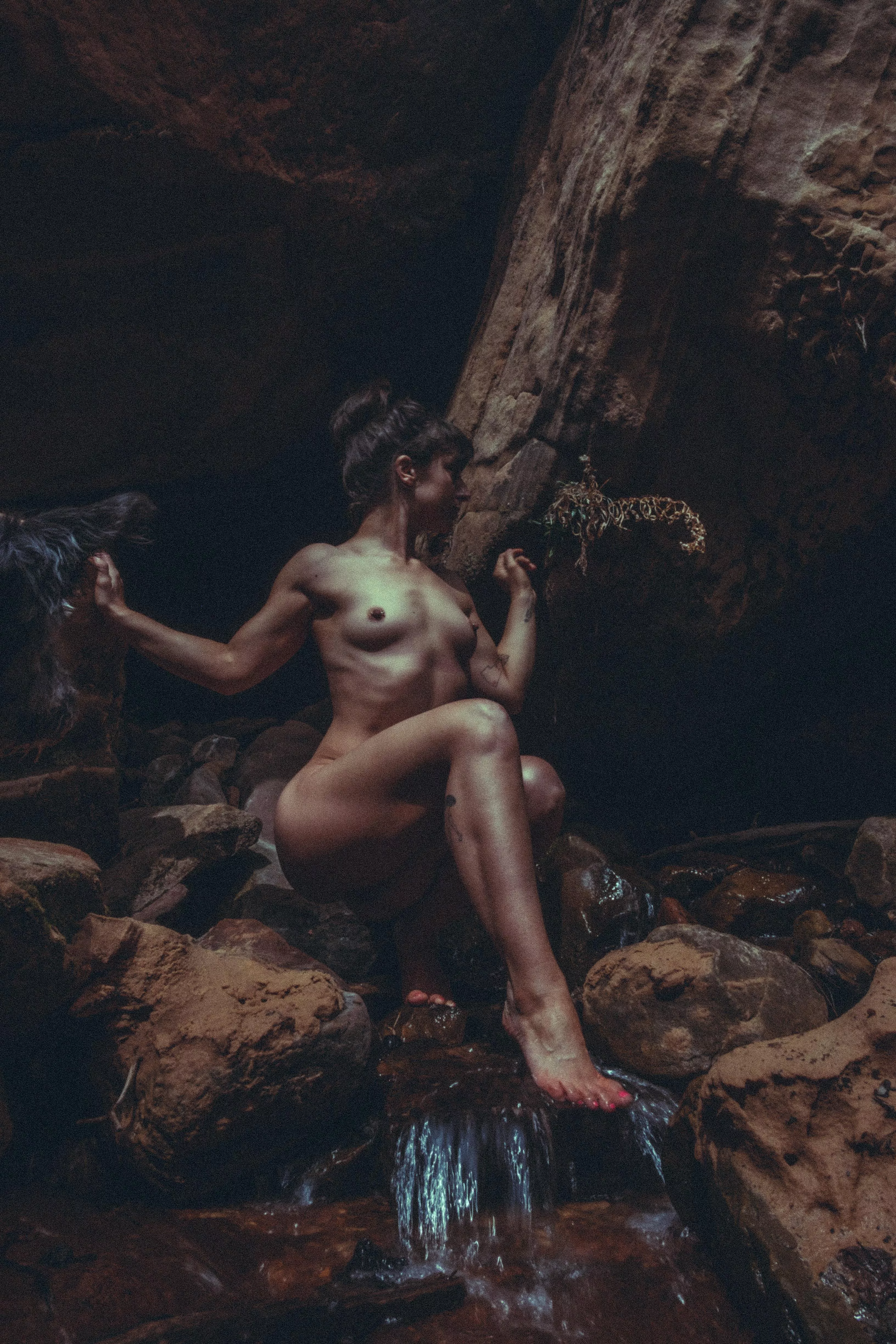 This goddess needs worshipping posted by Curiousmusclegirl