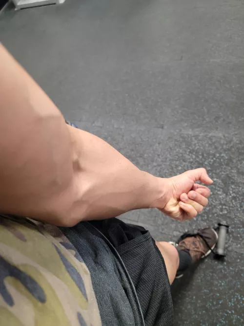 This Hand belongs around your neck by GoFast--DontDie