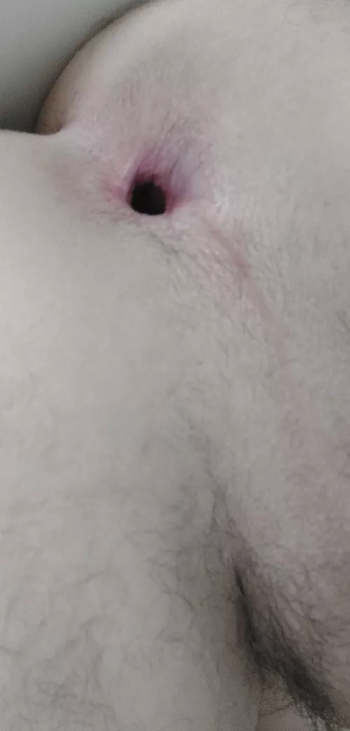 this hole has hypnotized a few, dm if you want more :3 by twink2101