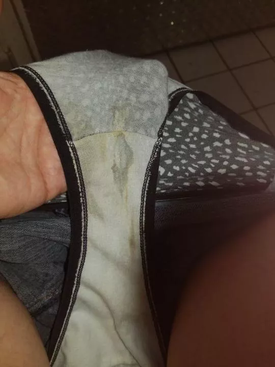 This is after 4 days and I'm a little disappointed in how they look, but the sweaty, pissy, pussy smell makes it all better. posted by sugarpet2010