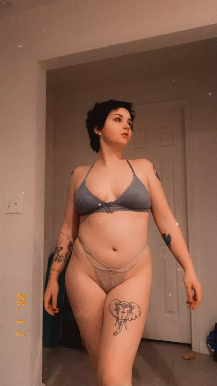 This is art posted by cass_the_nova