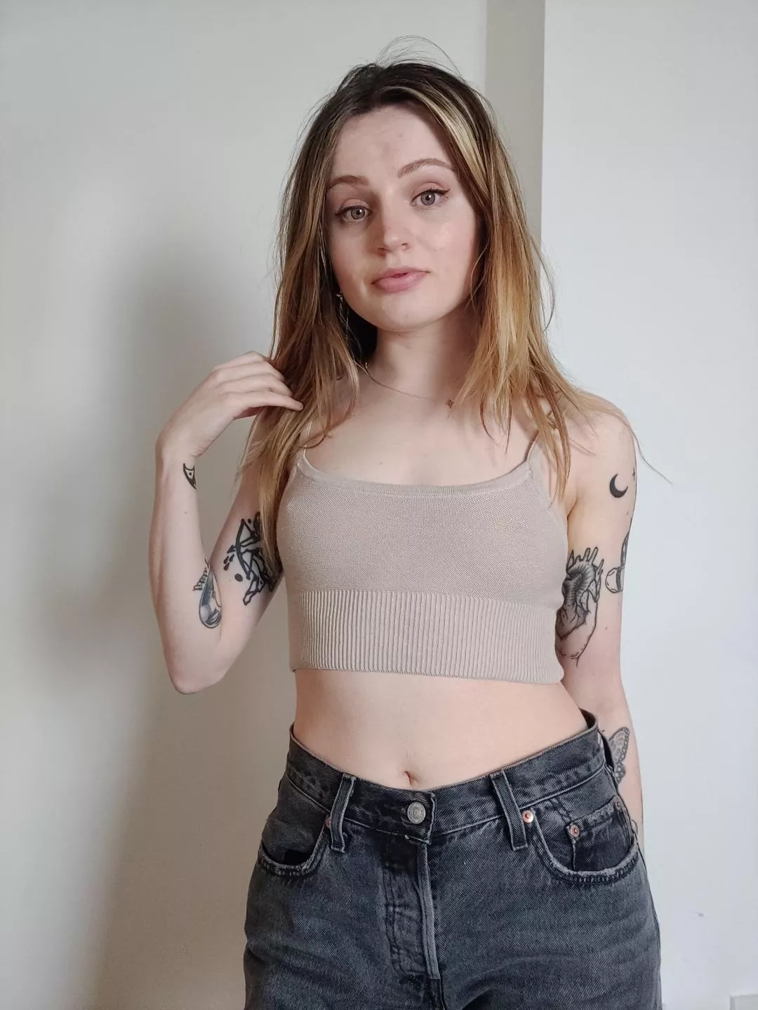 this is for those that like girls with tattoos and no bras [f] posted by naughtykittykatty1