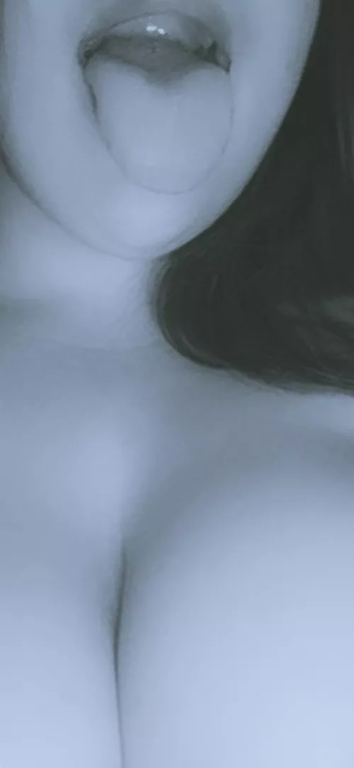 This is for y’all who are too horny to sleep rn: hmu and I’ll help by Beanie_babyyyyy