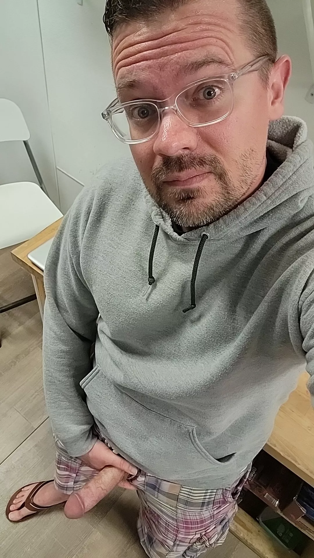 This is how excited I am that it is 5 o'clock on Friday. posted by allnaturalself