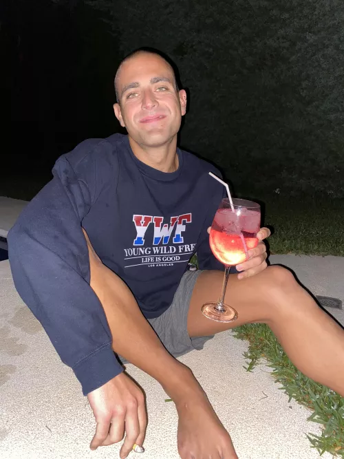 This is one of my favorite pic of me, let me know what do you think guys 🤩😜 by Beautiful_Equal_762