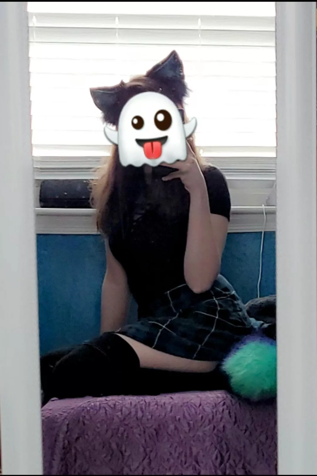 This kitty needs head pats and a leg to nuzzle into. posted by somebody_randome