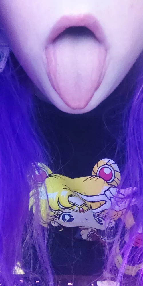 This mouth can do many things. As a domme it's mostly insulting people though 😈. by PwincessEgirl