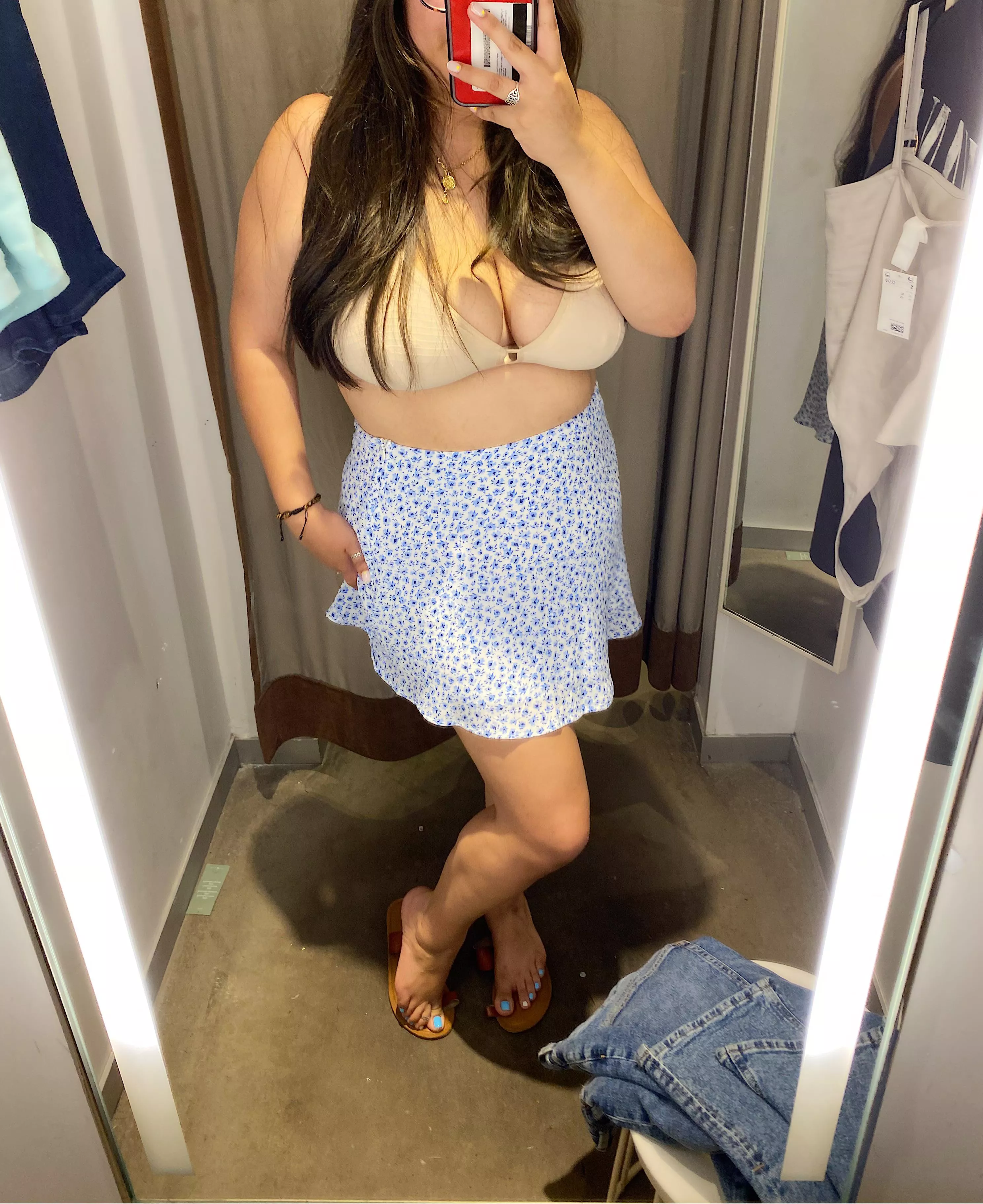 This skirt is my new favorite 😻 posted by goldengirl_73