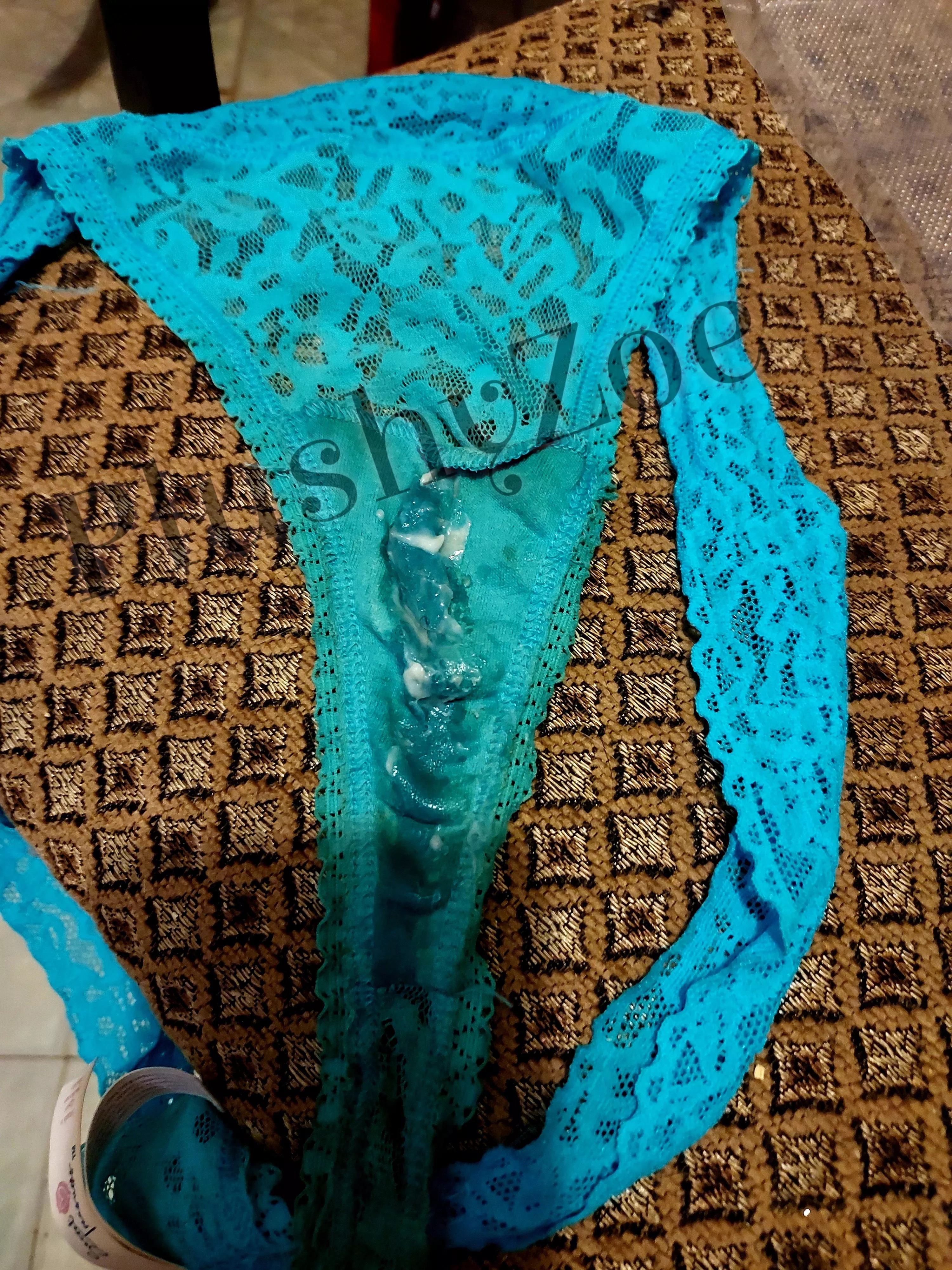 This thongs gusdet is covered in my cum 🤪 posted by PlushyZoe