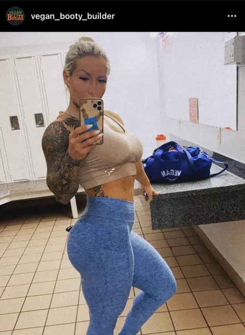 Those legs!! by Altruistic_Suit_3779