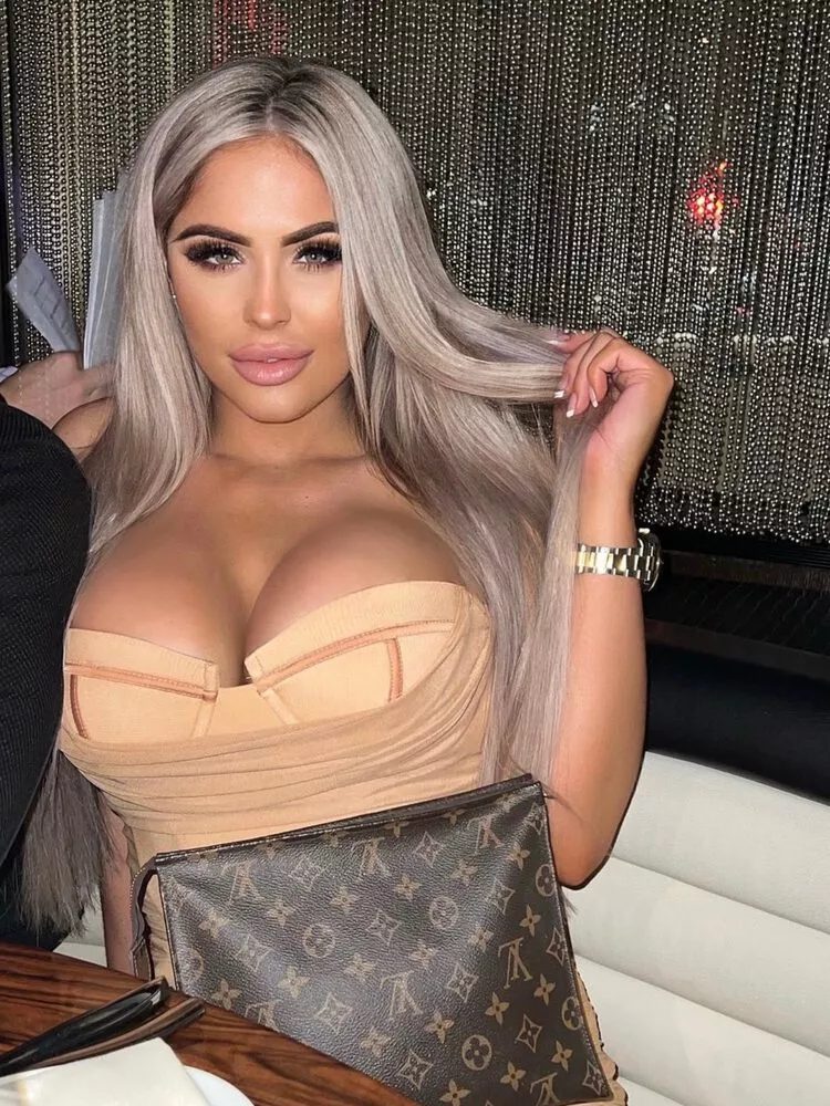 Those tits are exploding out her chest just beefing to be free posted by throwaway007m19