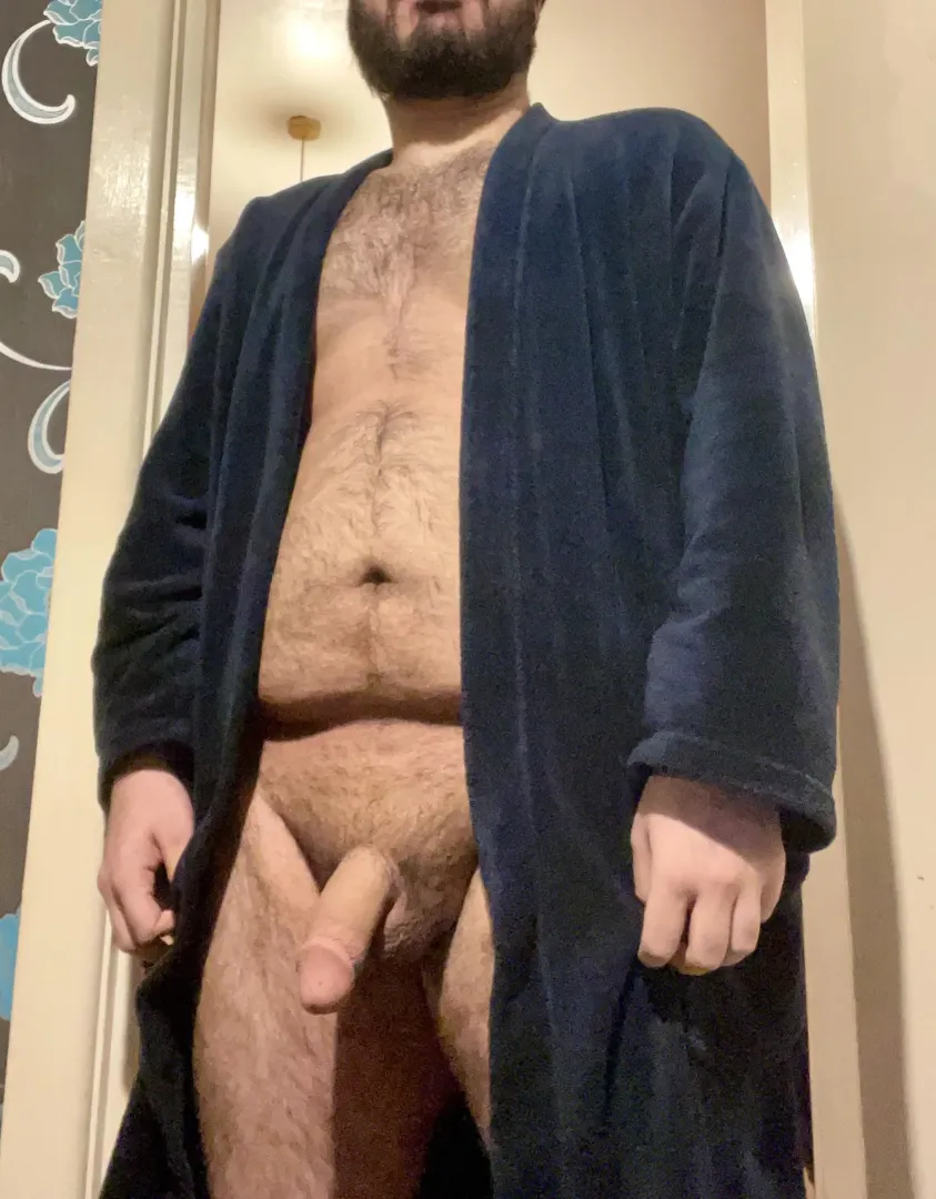 Thought I looked good here, what do you think? posted by Zestyclose-Capital63