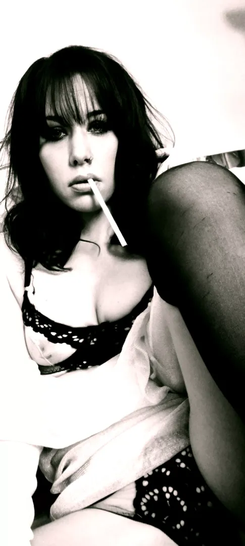Thought I'd hit you with a Black n White 💋 posted by JaneManda