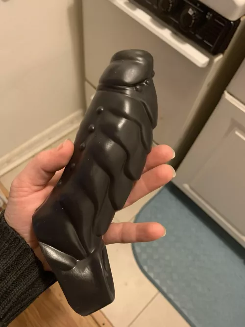 Thought the L Flint sheath would be larger. Any ideas for girthier sheaths? by festivevomit