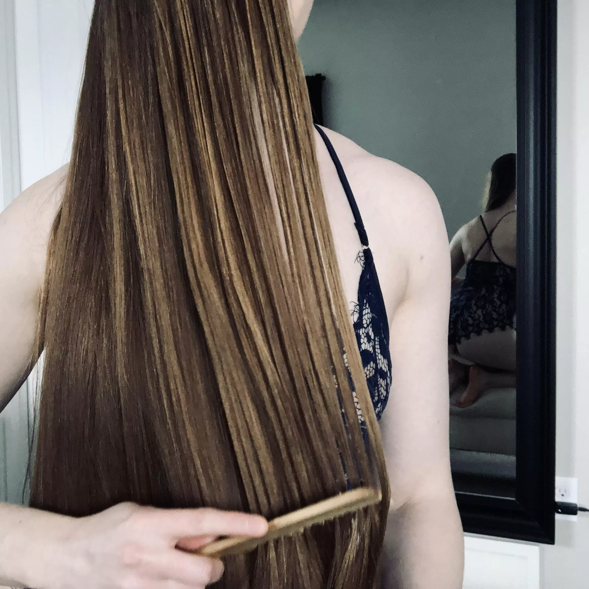 Thought this pic of me combing my hair might catch your eye posted by gingerflavelle69