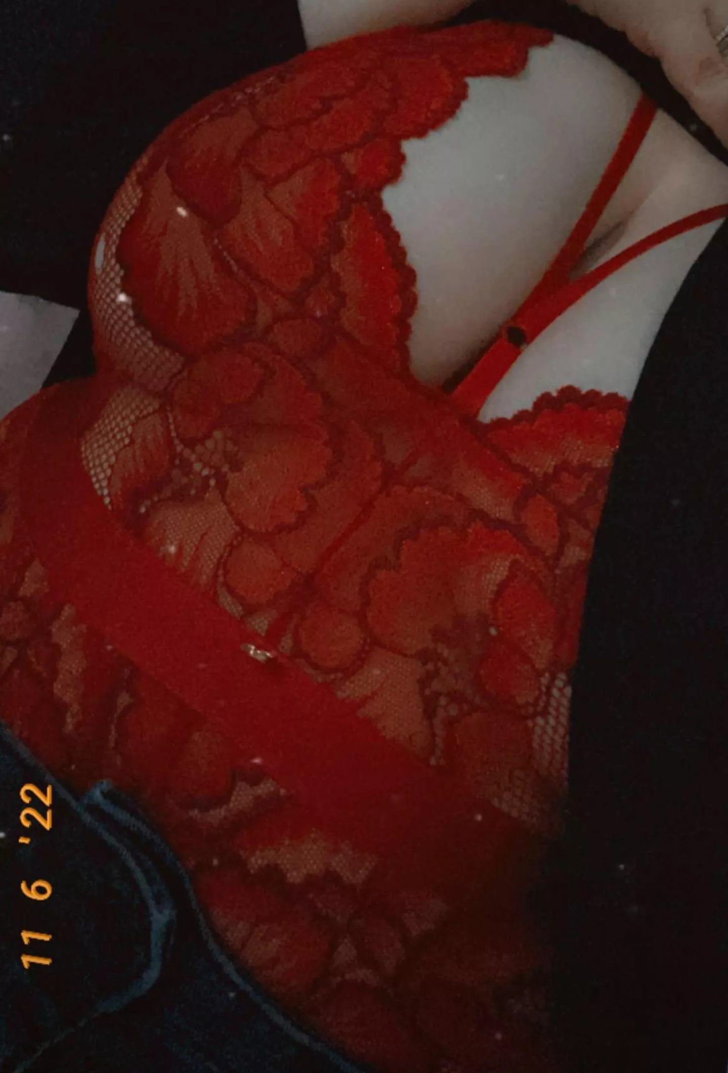 Thoughts on my new lingerie wearing this out and about today 🤭😈 posted by bigmilftittiesDD