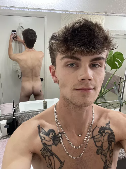 Thoughts? 🍑 by aceheartbreak