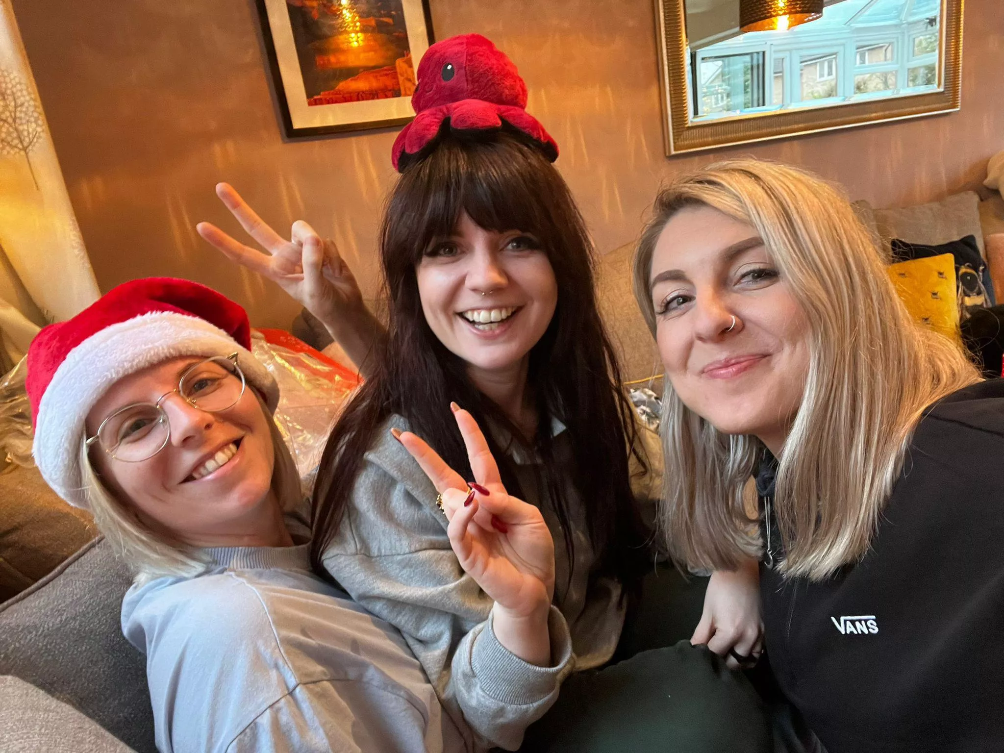 Three sisters posted by Fungirlbristol