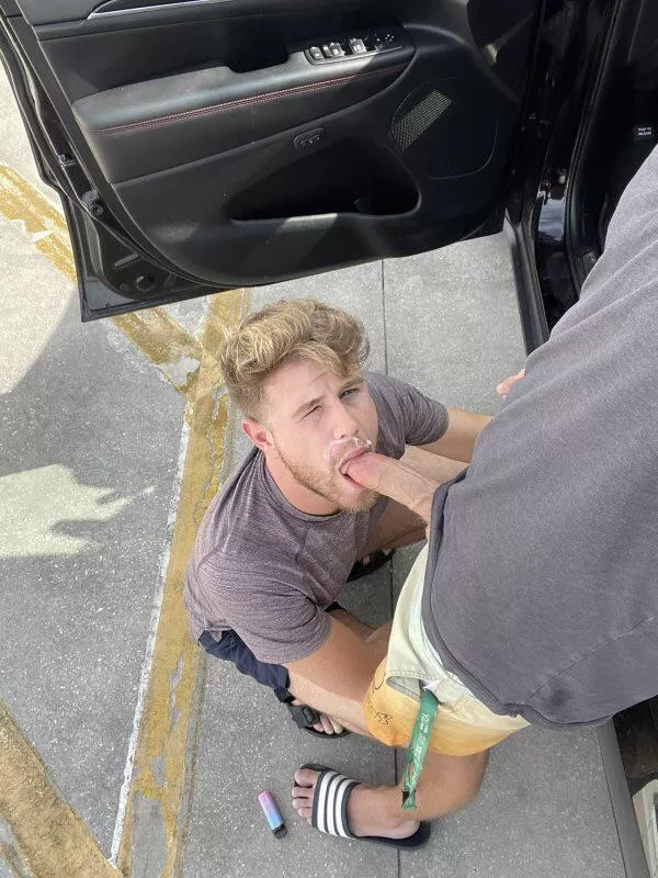 Throat it bitch… posted by Str8_Dom_4_Fags