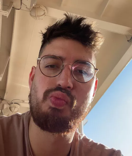 Throw back to when I forgot my facial hair trimmer on vacation by zklorenzo