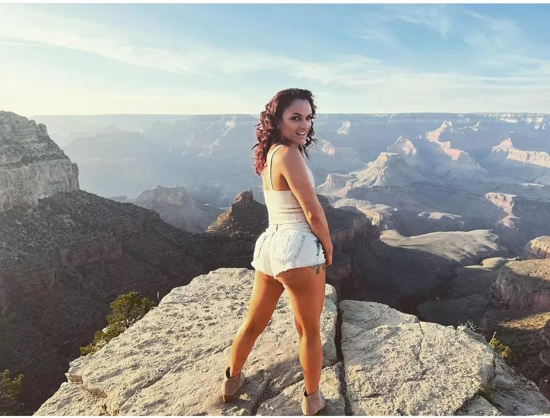 Thunder Rosa's amazing view posted by masters_of_disasters