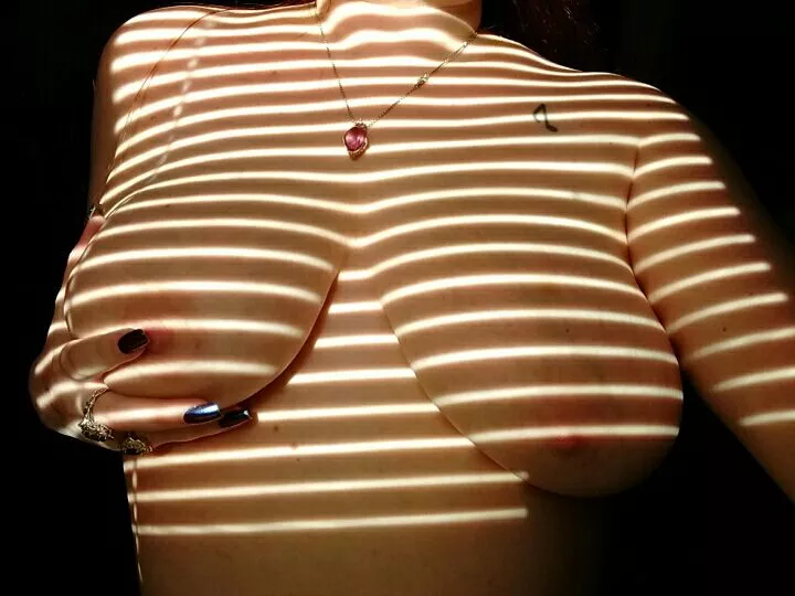 Thursday, never looking back 🎤 it's [f]riday I'm in luv! posted by stingraystarseed