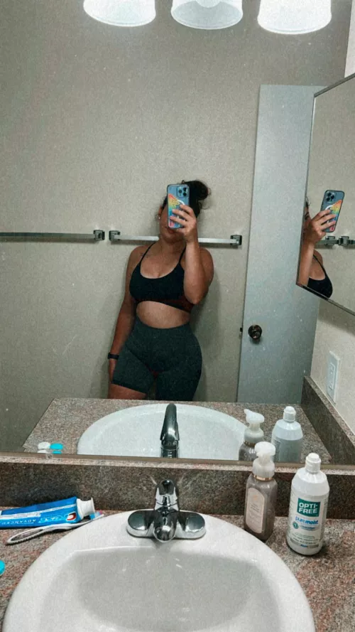 Tight by mirandapopsit