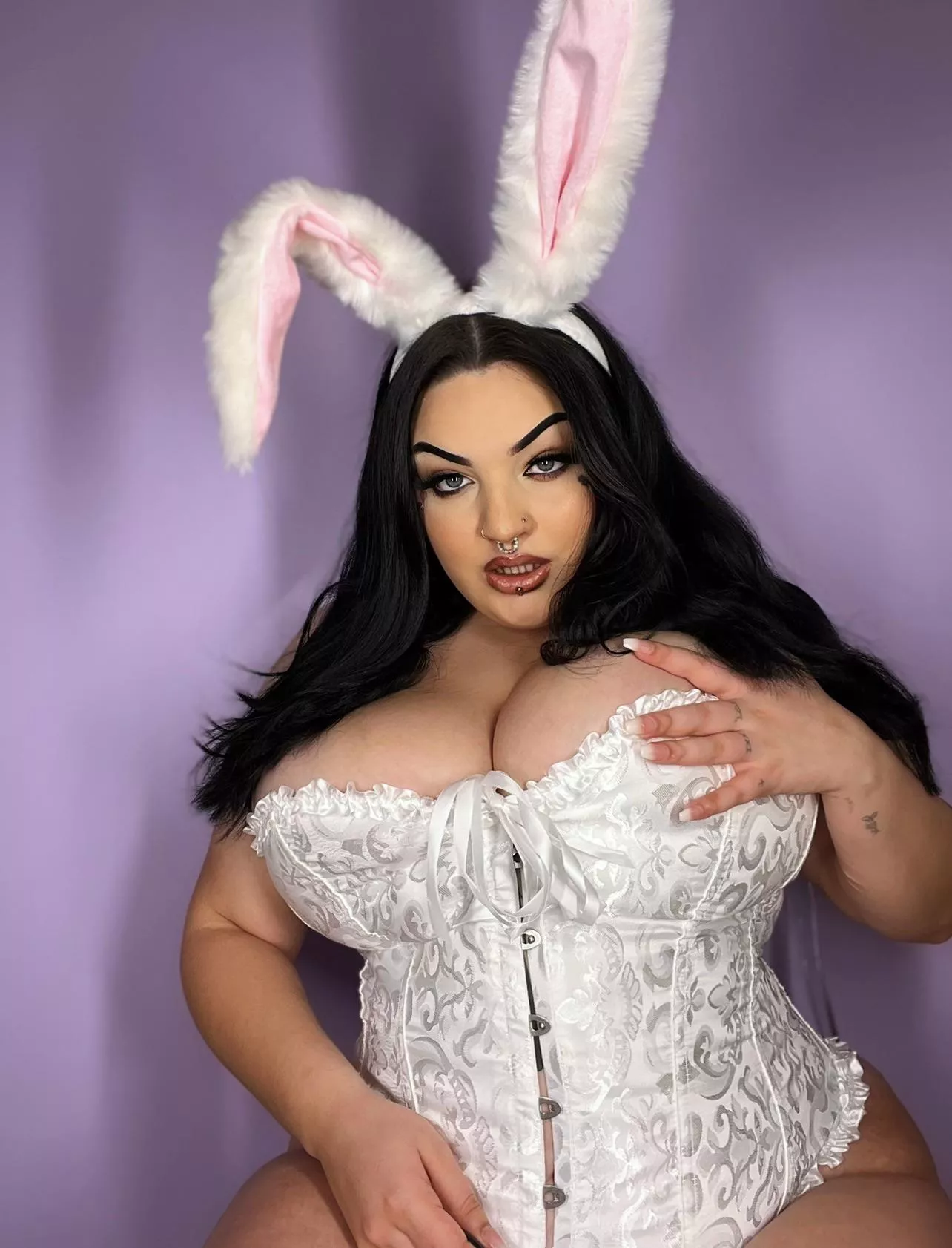 Tight corset vs my 38i’s posted by hadespaynes