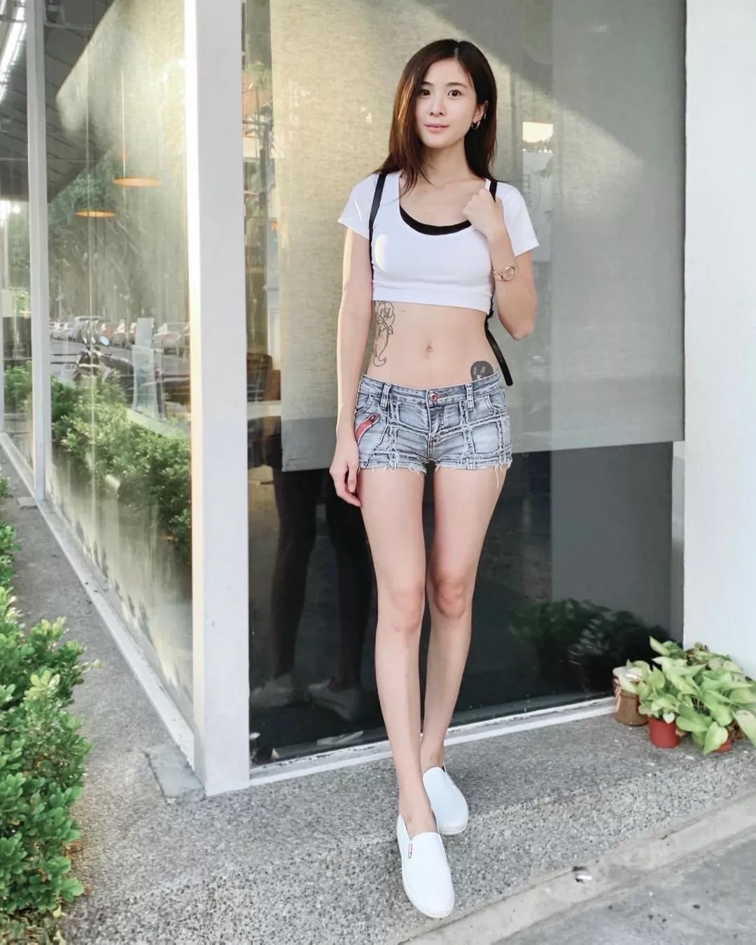 Tight denim shorts posted by Majestic_Painter8660