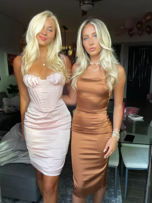 Tight enough? by Rhabarbarabara