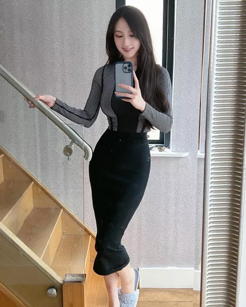 Tight pencil skirt by Majestic_Painter8660