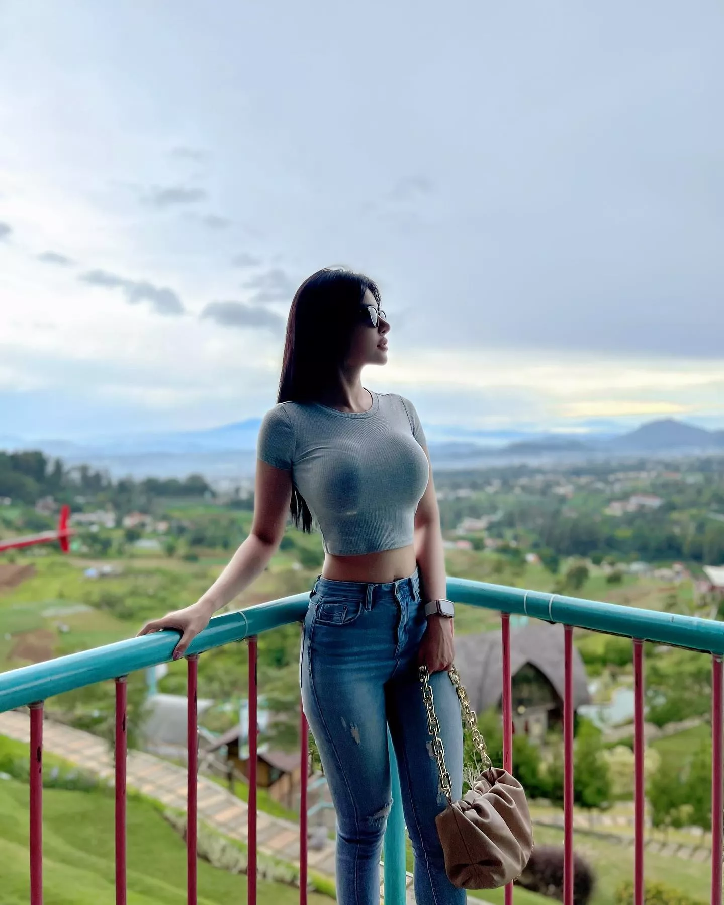 Tight Shirt posted by phinokio