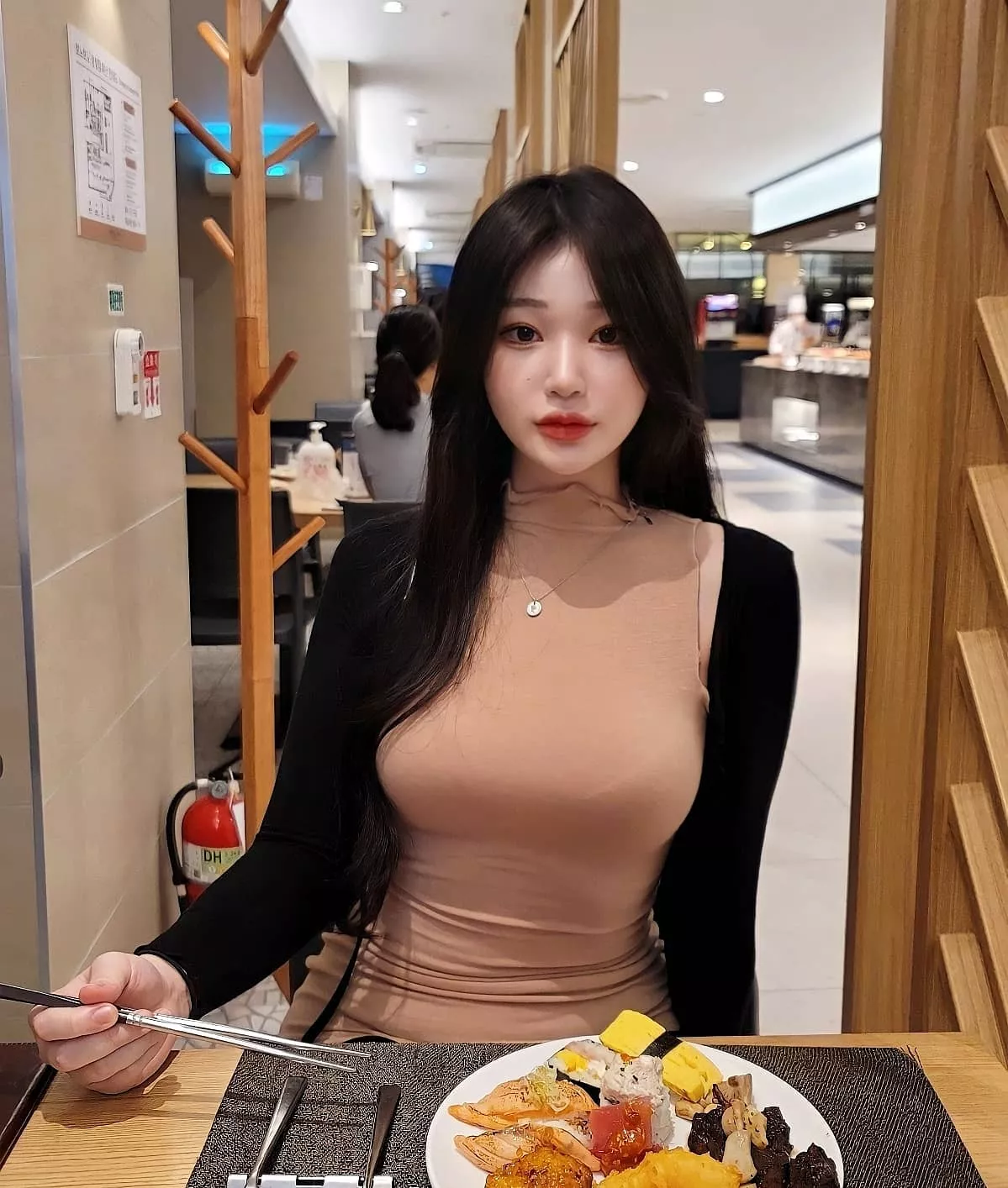 Tight top posted by Majestic_Painter8660