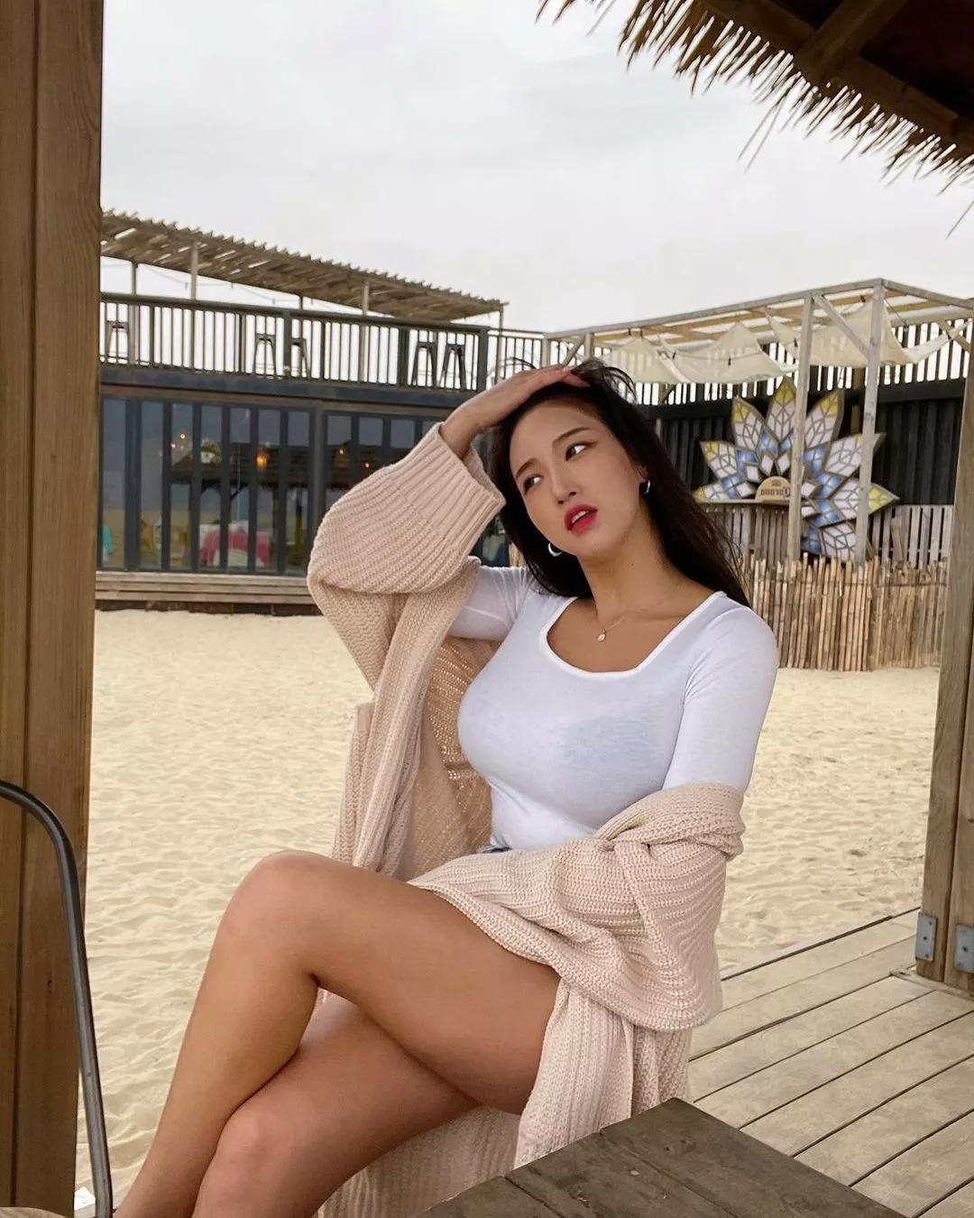 Tight top and thighs posted by Majestic_Painter8660