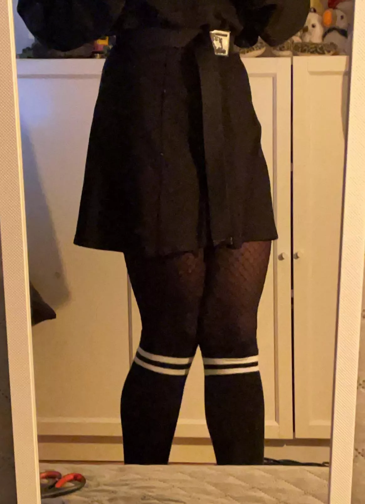 Tight waist and thick thighs <3 posted by lilchit