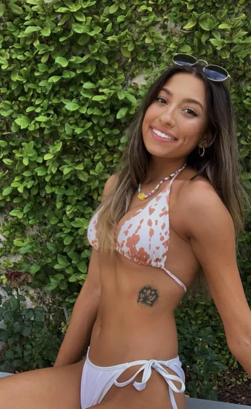 Tighty by OhWellHiyaThere