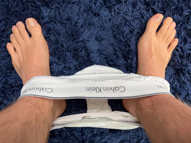 Tighty whities around ankle post gym 💪🏼 CHECK OUT MY LINK IN PROFILE 🤙🏼 by JockFeet87