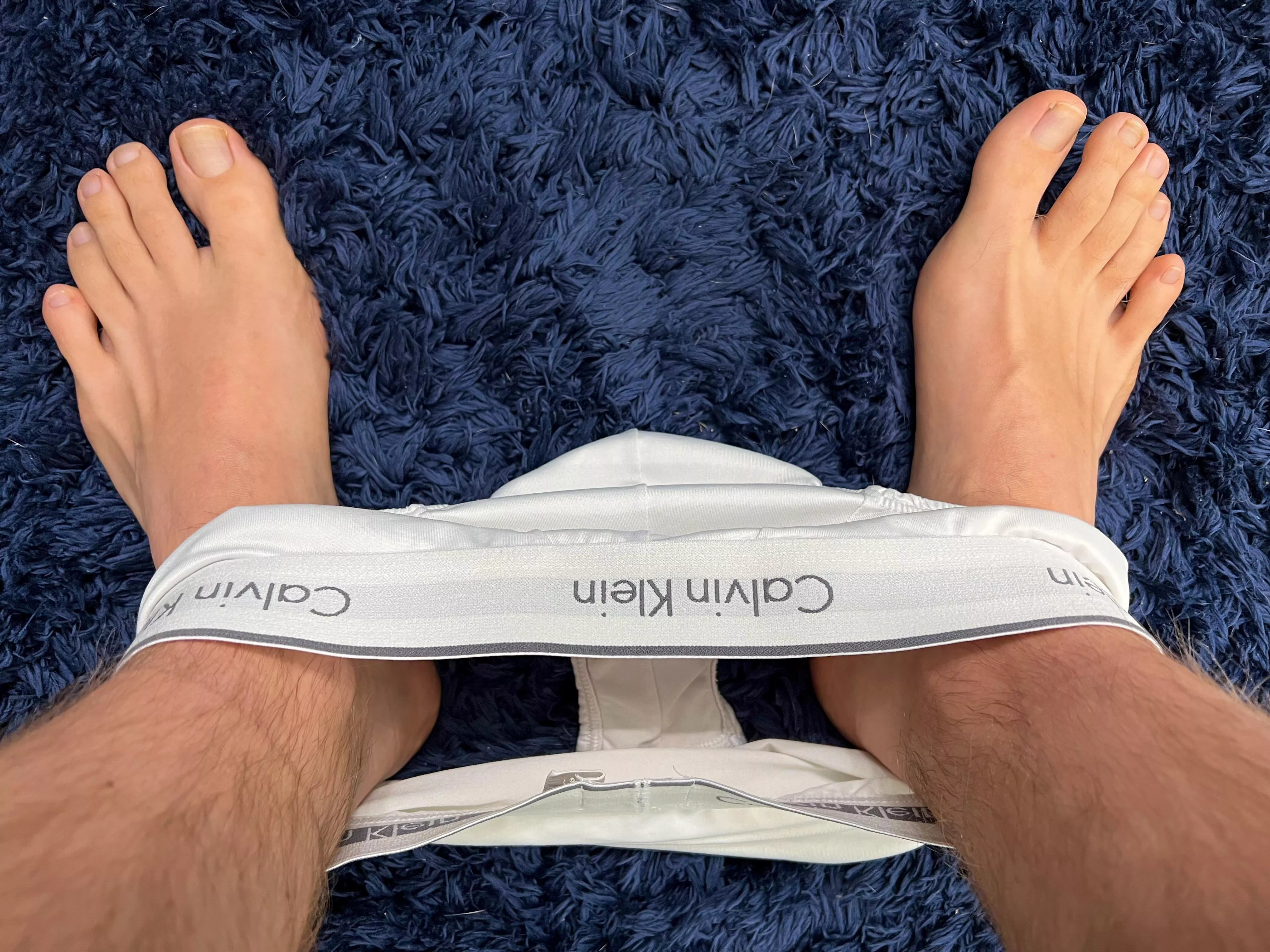 Tighty whities around ankle post gym 💪🏼 CHECK OUT MY LINK IN PROFILE 🤙🏼 posted by JockFeet87