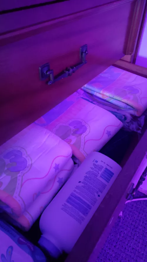 Time for bed, which means it's time for.. 😅😏 Loving these Alphagatorz by Happynappy16