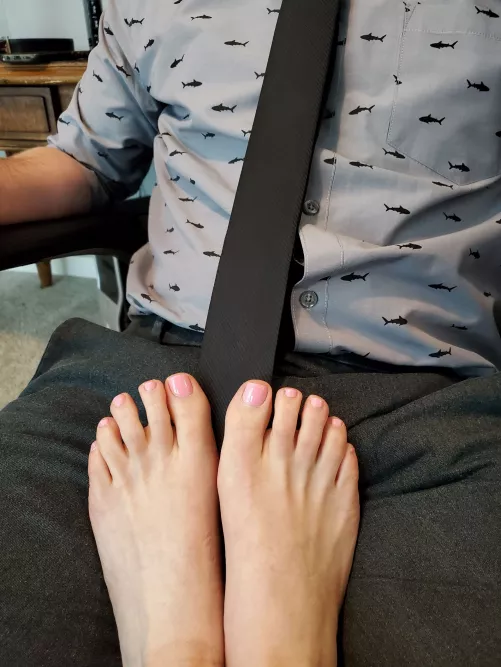 Time for my job :) by only_feetpc2022